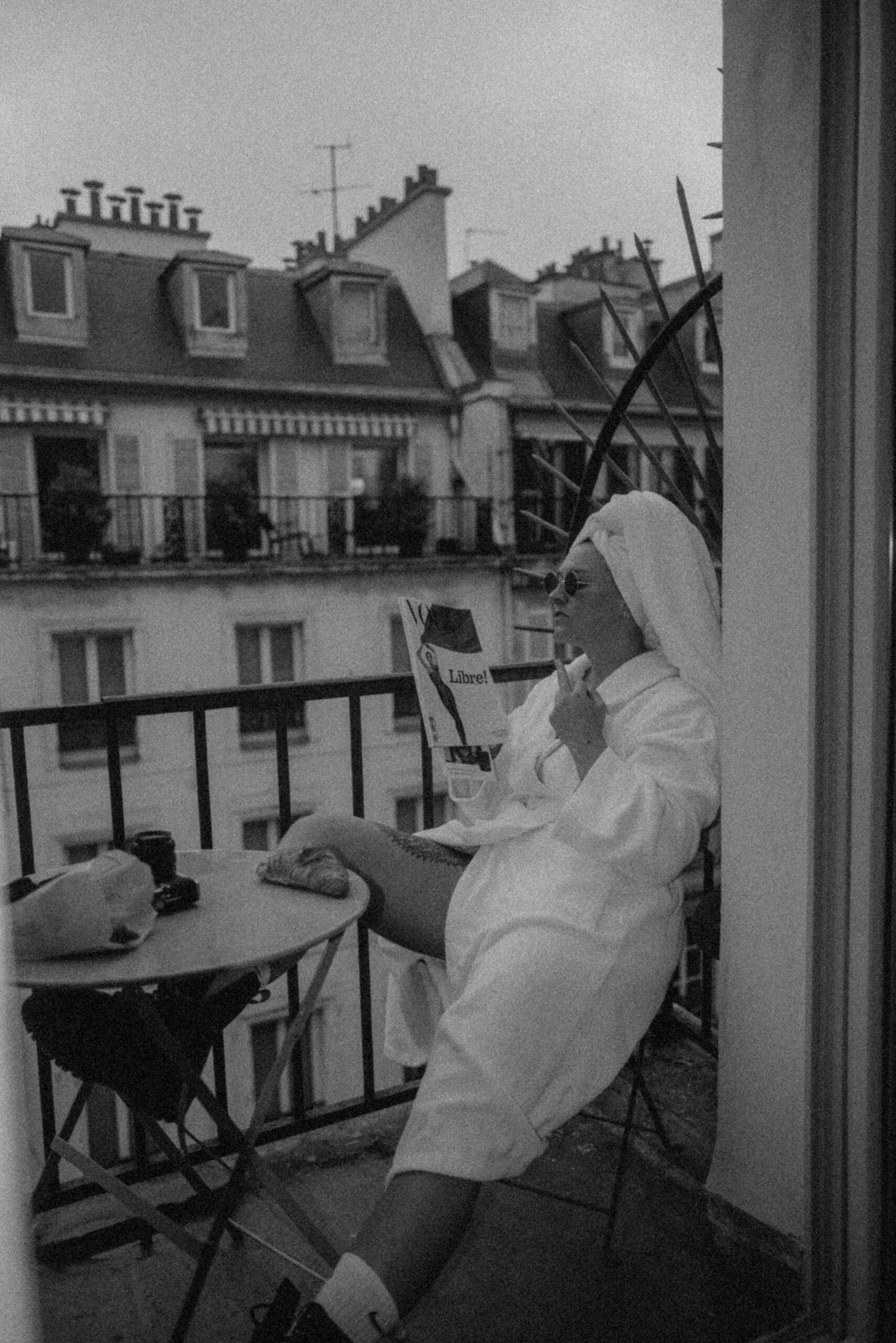 Pariser Stadtblick über Dächer – Reisefotografie & Destination Weddings weltweit.