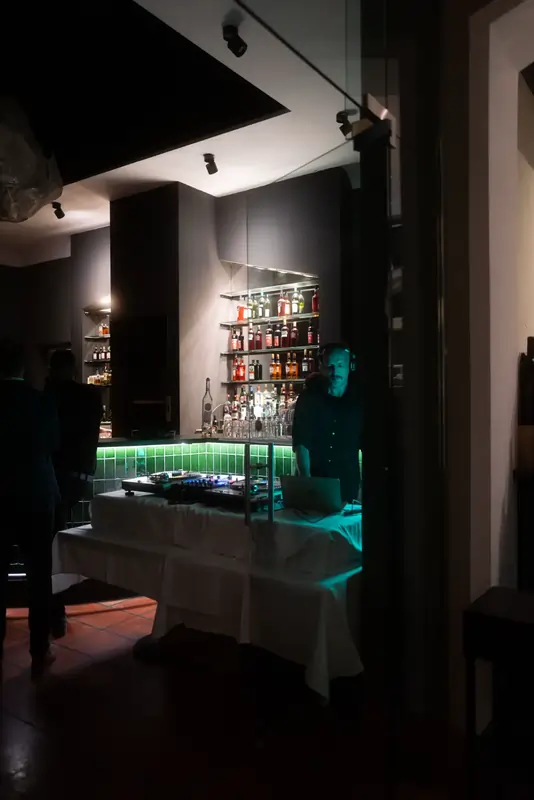 aussergewoehnliche-hochzeitsfotografie-stuttgart-hochzeitsfeier-dj-anlage-modern aussergewoehnliche-hochzeitsfotografie-stuttgart-hochzeitsfeier-dj-anlage-modern