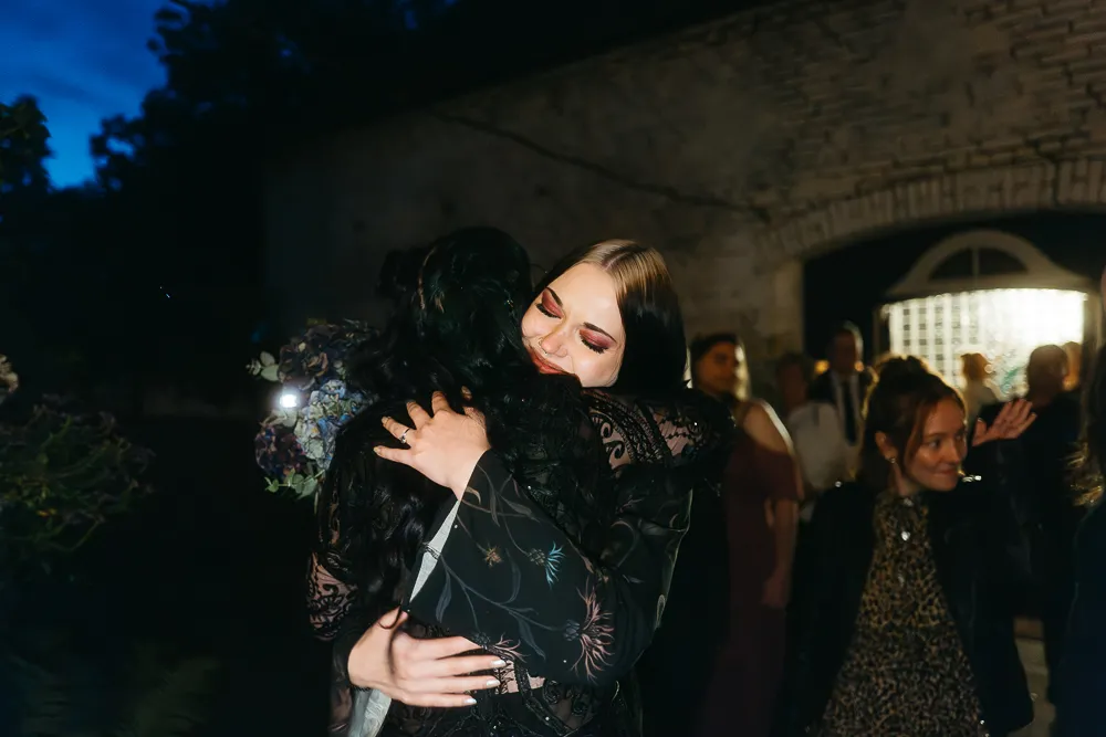 hochzeitsfotografie-berlin-gaeste-abendstimmung-aussen hochzeitsfotografie-berlin-gaeste-abendstimmung-aussen