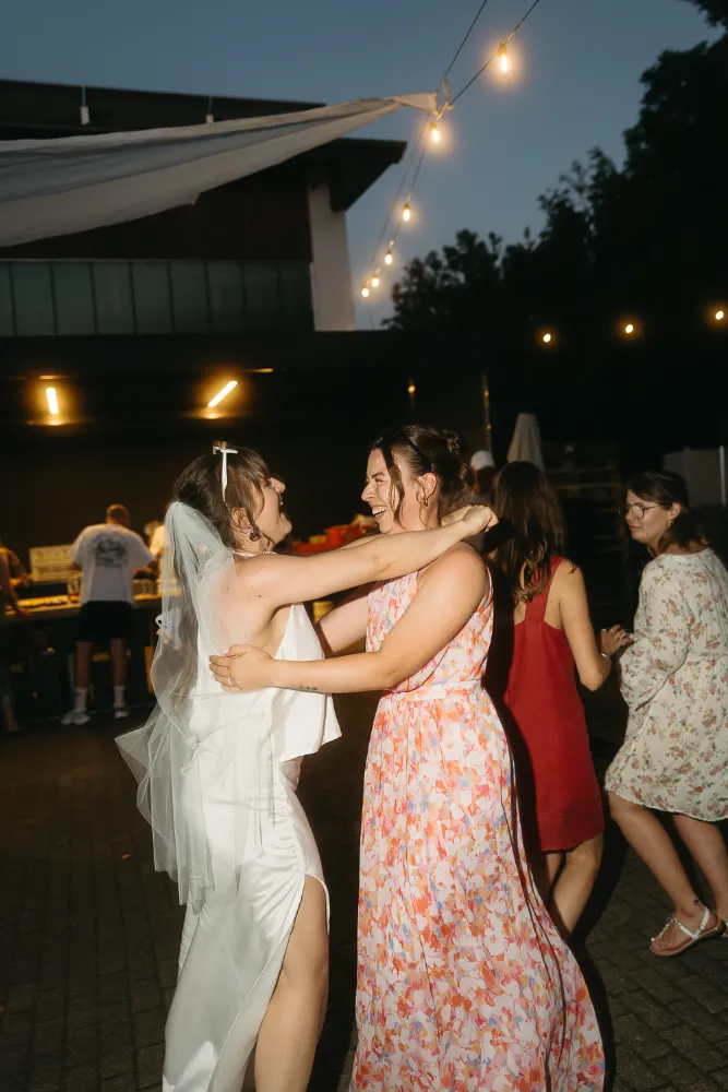 hochzeitsfotografie-stuttgart-party-close hochzeitsfotografie-stuttgart-party-close