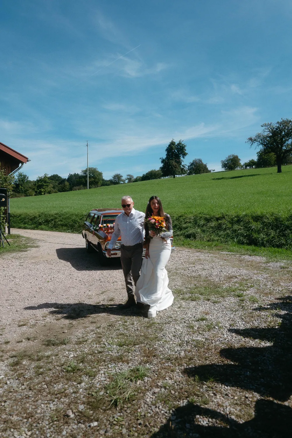 backyard-wedding-kandern Freie Trauung mit Vintage Dekoration in Baden Württemberg