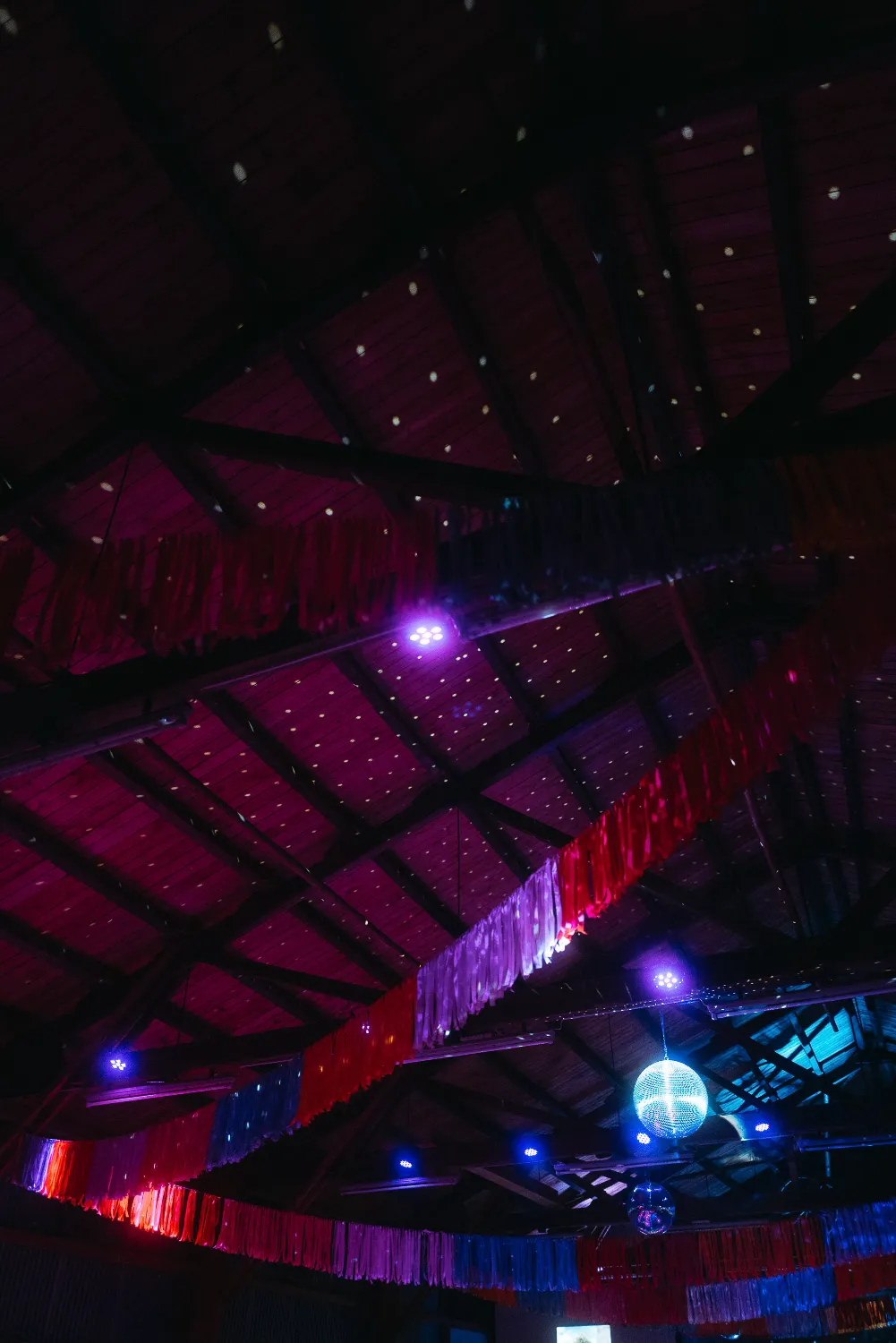 hochzeitsreportage-mit-barn-vibes Dokumentarische Hochzeitsbilder aus Baden Württemberg